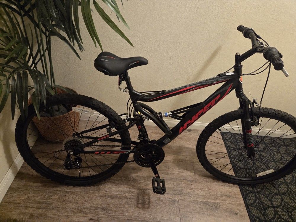 Hyper Mountain Bike
