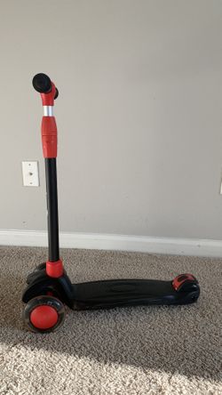 Jet-Flow 3-Wheel Kick Scooter with Removable Seat