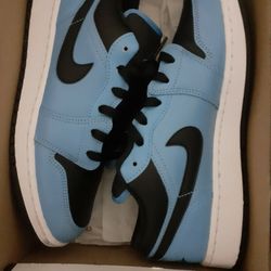 Jordan 1 Low University Blue
