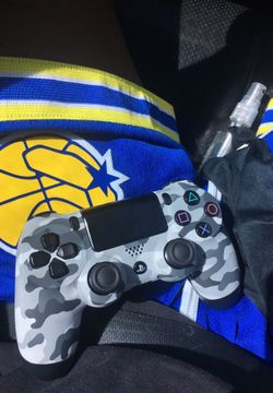 PS4 Controller