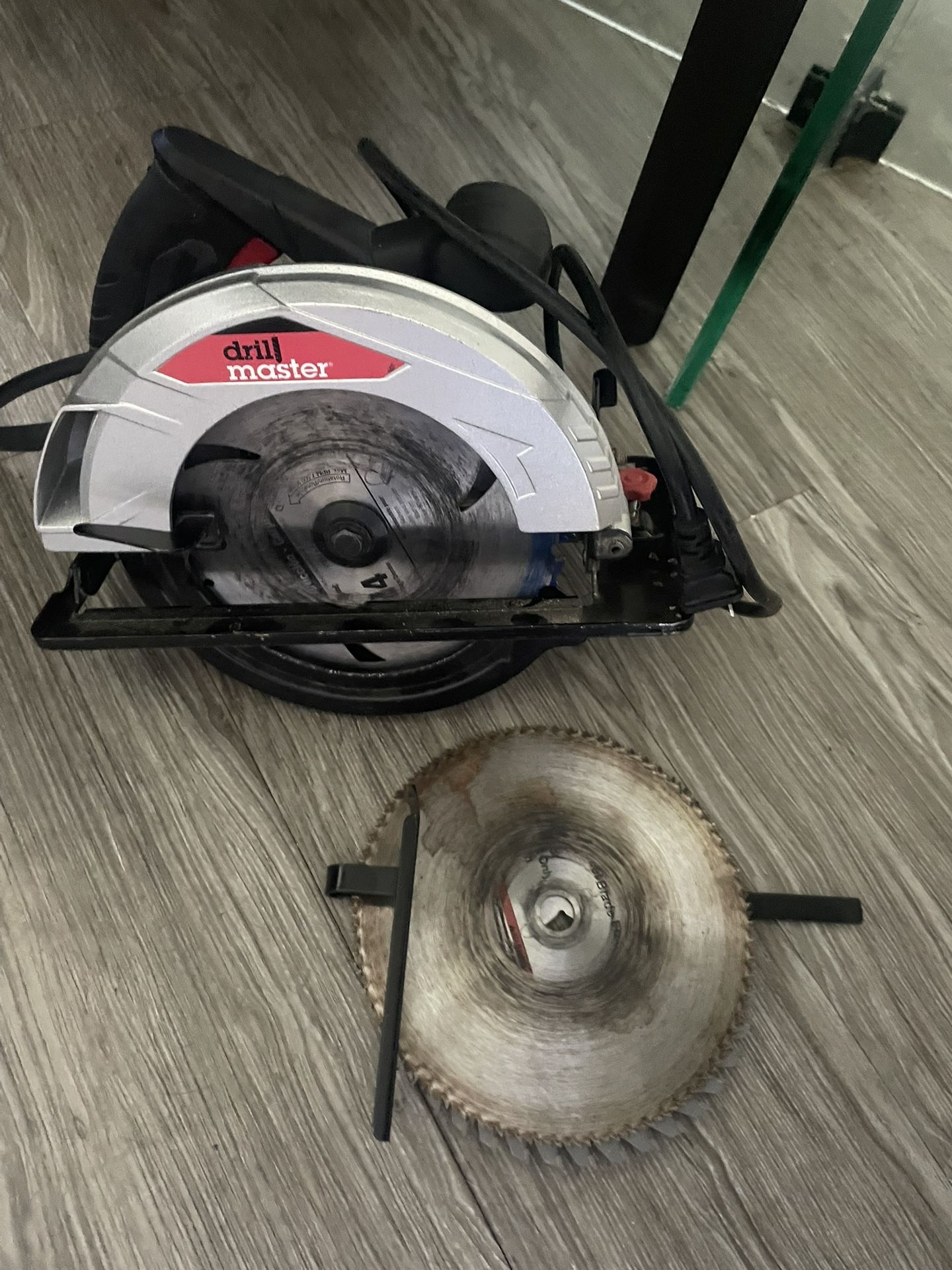 Circular/skill Saw W Three Blades