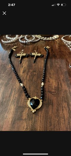 Dragon Earrings And Heart Neclace 