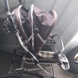 Like New Beautiful Lightweight Toodler To Tike Size Top Comes Un Snapped For Easy Removal And Storage Unisex Color This Stroller Turns W/Little Effort