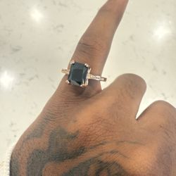 14k Gold Ring With 1 Carat Diamonds And A Pearl