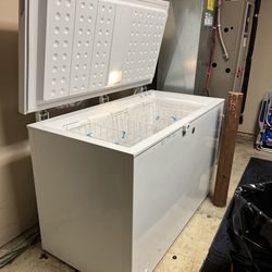 Chest Freezer Extra Large GE Brand