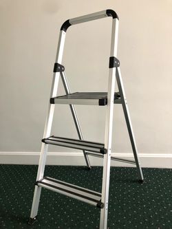Aluminum 3-Step Folding Ladder