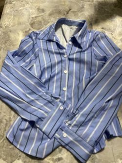 womans slim button up 