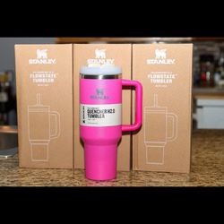 *BEST OFFER* Stanley 40oz Tumbler Pink, Blue, Light Pink