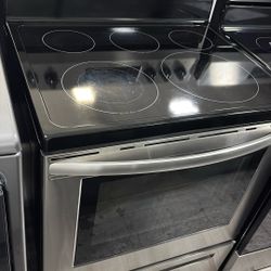 Frigidaire Electric Stove