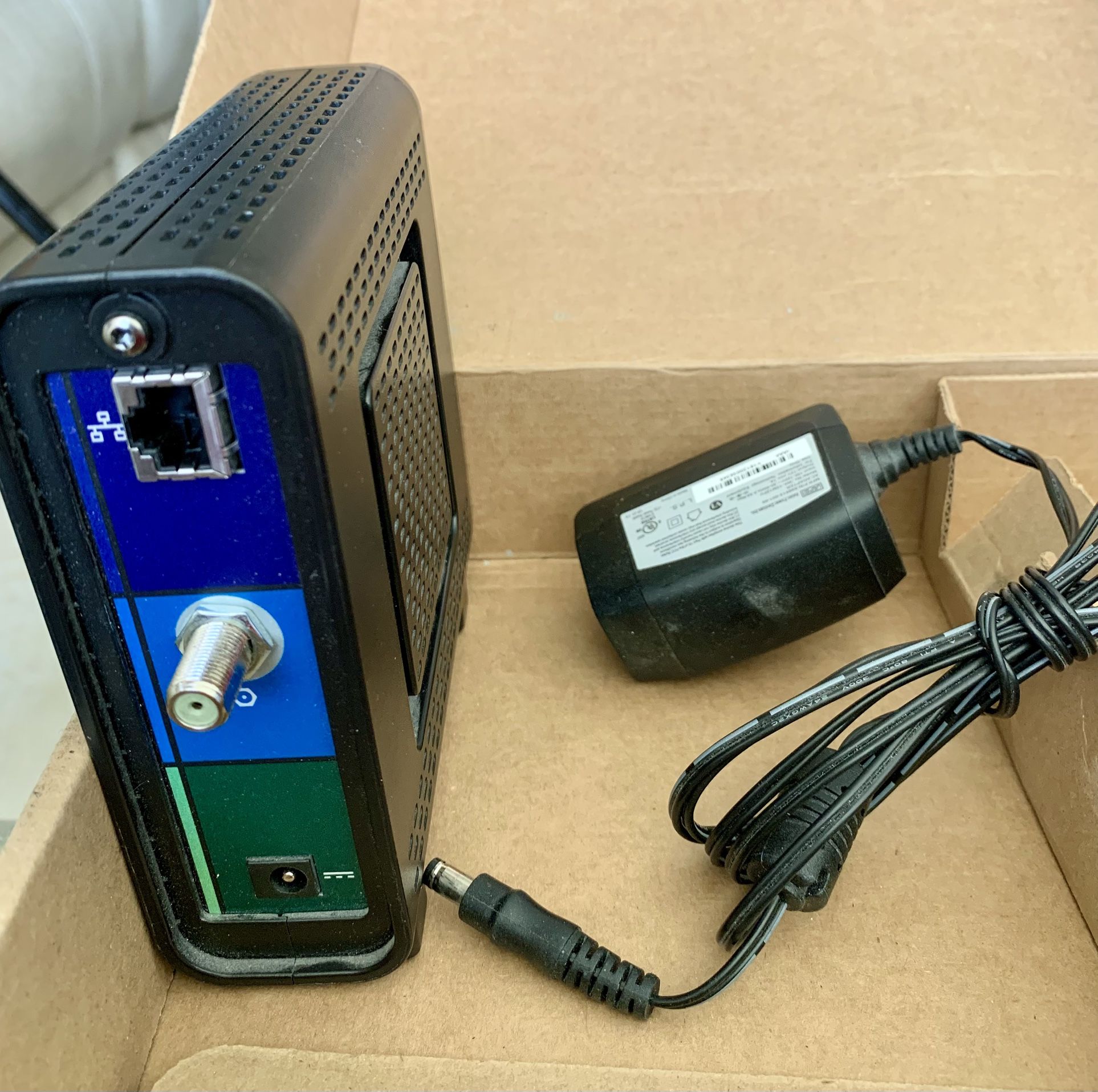 ARRIS SURFBOARD Model T-25 MODEM
