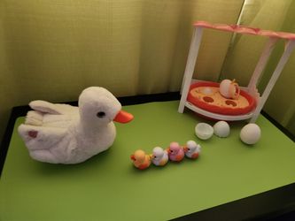 Pets Alive Mommy Duck & Baby Surprise