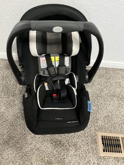 Infant carseat & Carrier