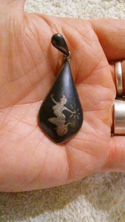 Vintage Sterling Silver Siam Pendant