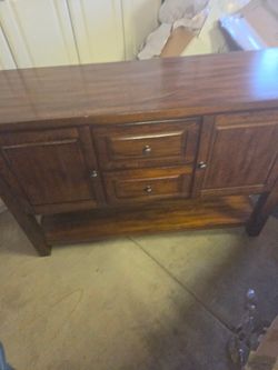 Solid wood sideboard/tv stand