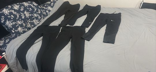 Lot of black leggings Nike, fabletics, lulu lemon