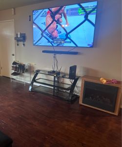 Samsung 75” smart tv