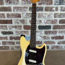 Fender Squire Classic Vibes 60s Mustang, Vintage White Electric Guitar 