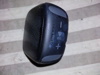 Blackweb Carabiner Speaker