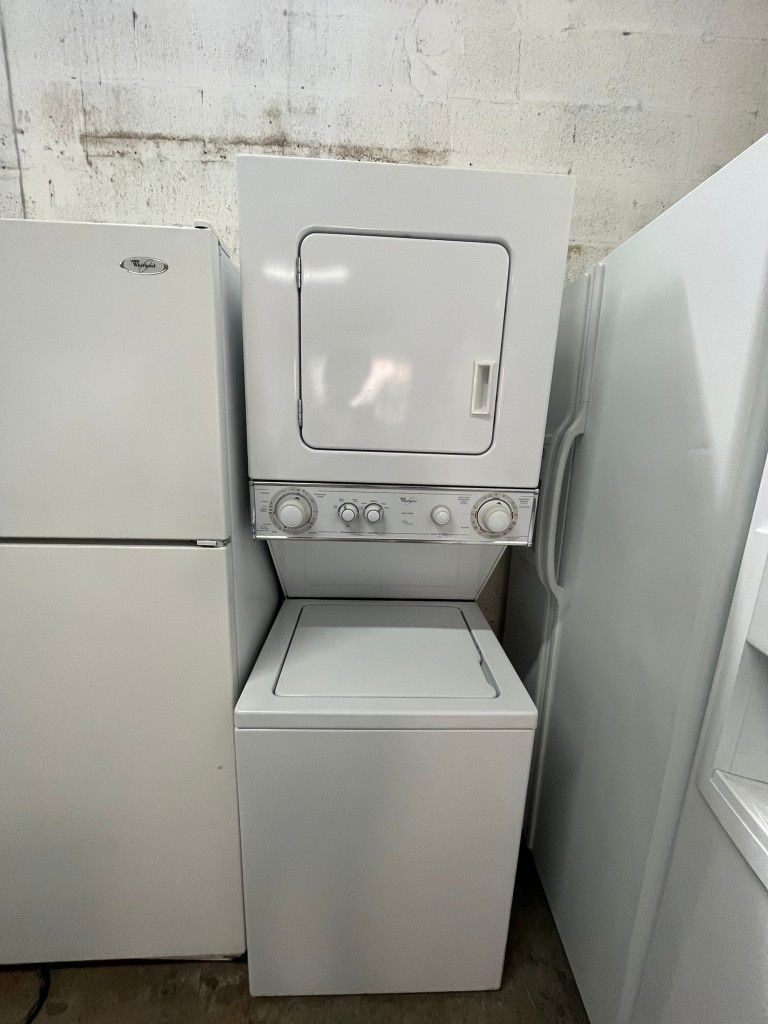 Washer And Dryer Stacked Whirpool 24 Inch Great Condition