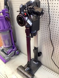 LG Wireless Vacuum + Charging Station