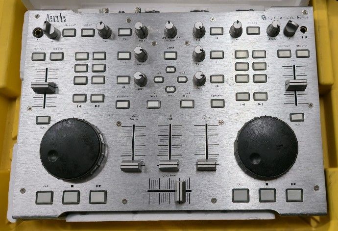 Used Hercules DJ Console RMX