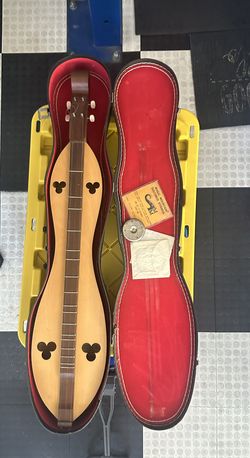 This is a McSpadden mountain dulcimer.