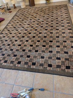 Large Area Rug with Geometric Pattern