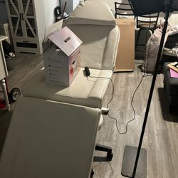 Massage Chair/Bed w Stool 