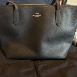 Coach Tote Bag. Medium Sized. 