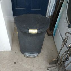 Trash Can 