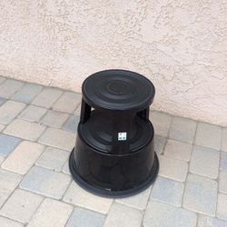 ULINE Step Stool With Roller Wheels 