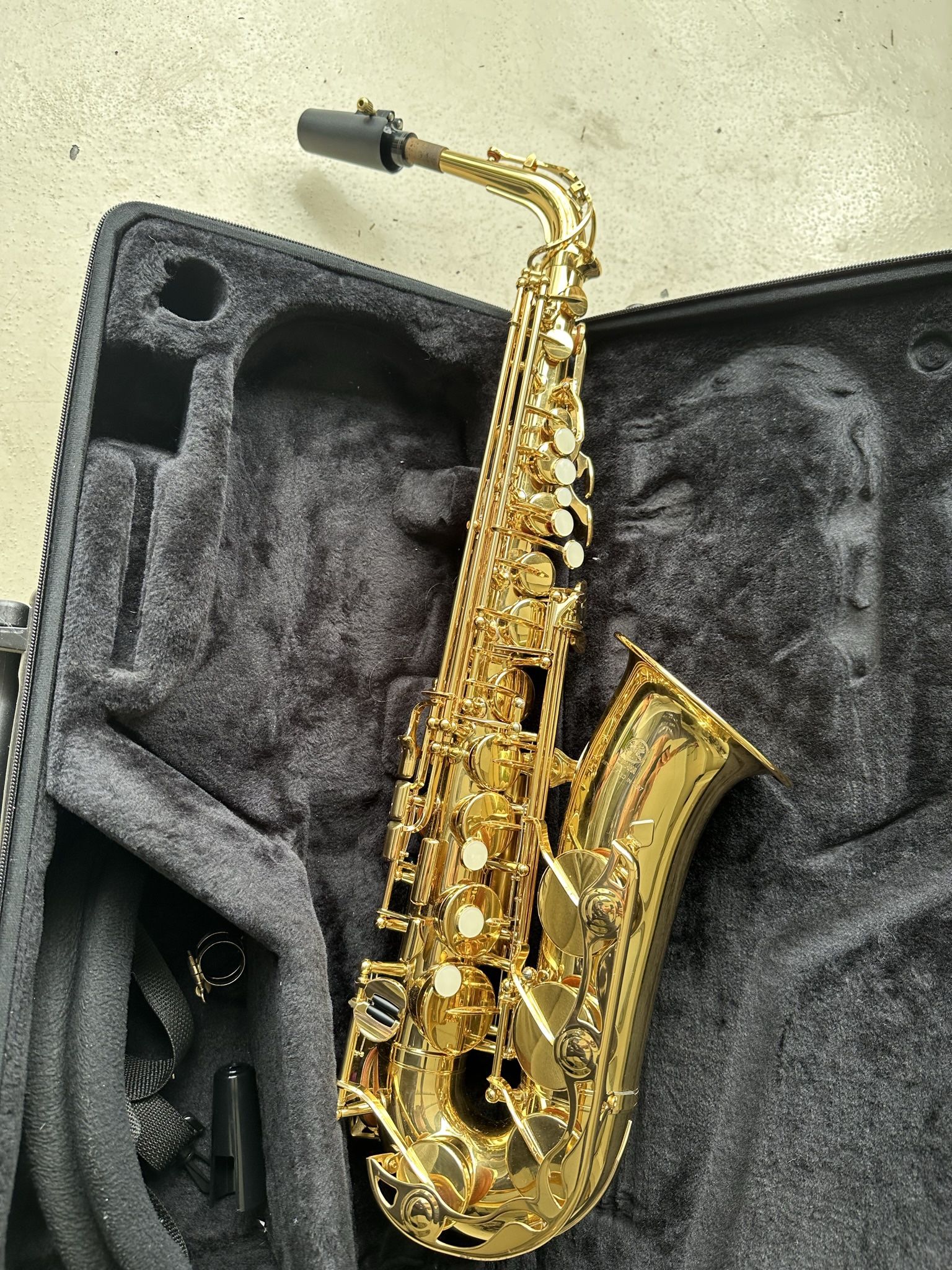 YAMAHA YAS-280 SAXOPHONE