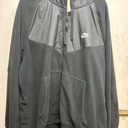Nike fleece sweater $20
