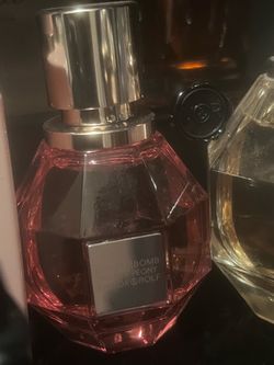 Viktor & Rolf Flowerbomb Petal Peony Perfume