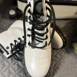 Dr Marten’s Size 6