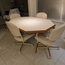 NEEDS TO GO ASAP - Dining Set - Extendable Table & 4 Chairs