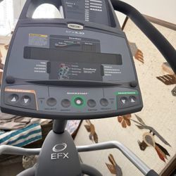 Precor Elliptical Fitness Cross Trainer