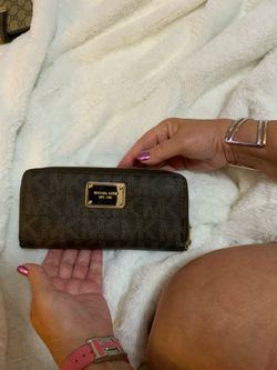 Micheal Kors Wallet
