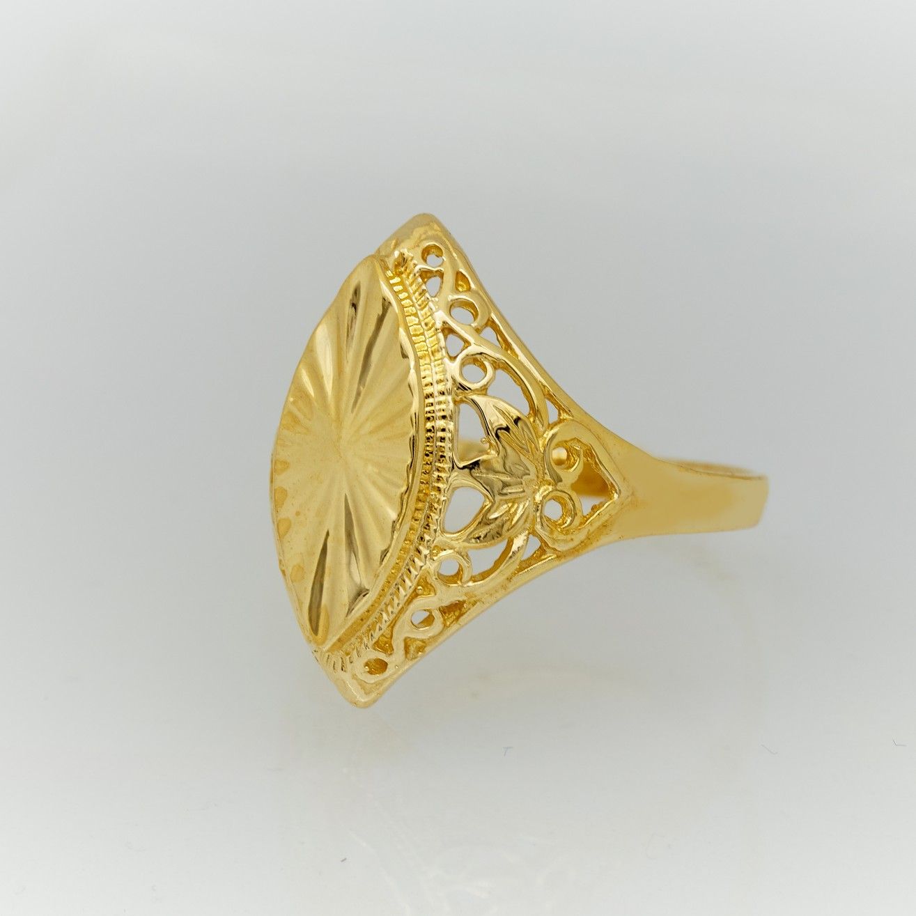 Anillo, Sortija de Oro 10k, estilo Almendra