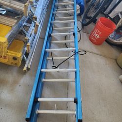 24ft Fiberglass Extension Ladder