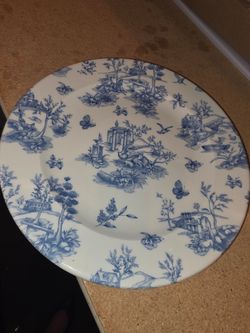 Fine porcelain set