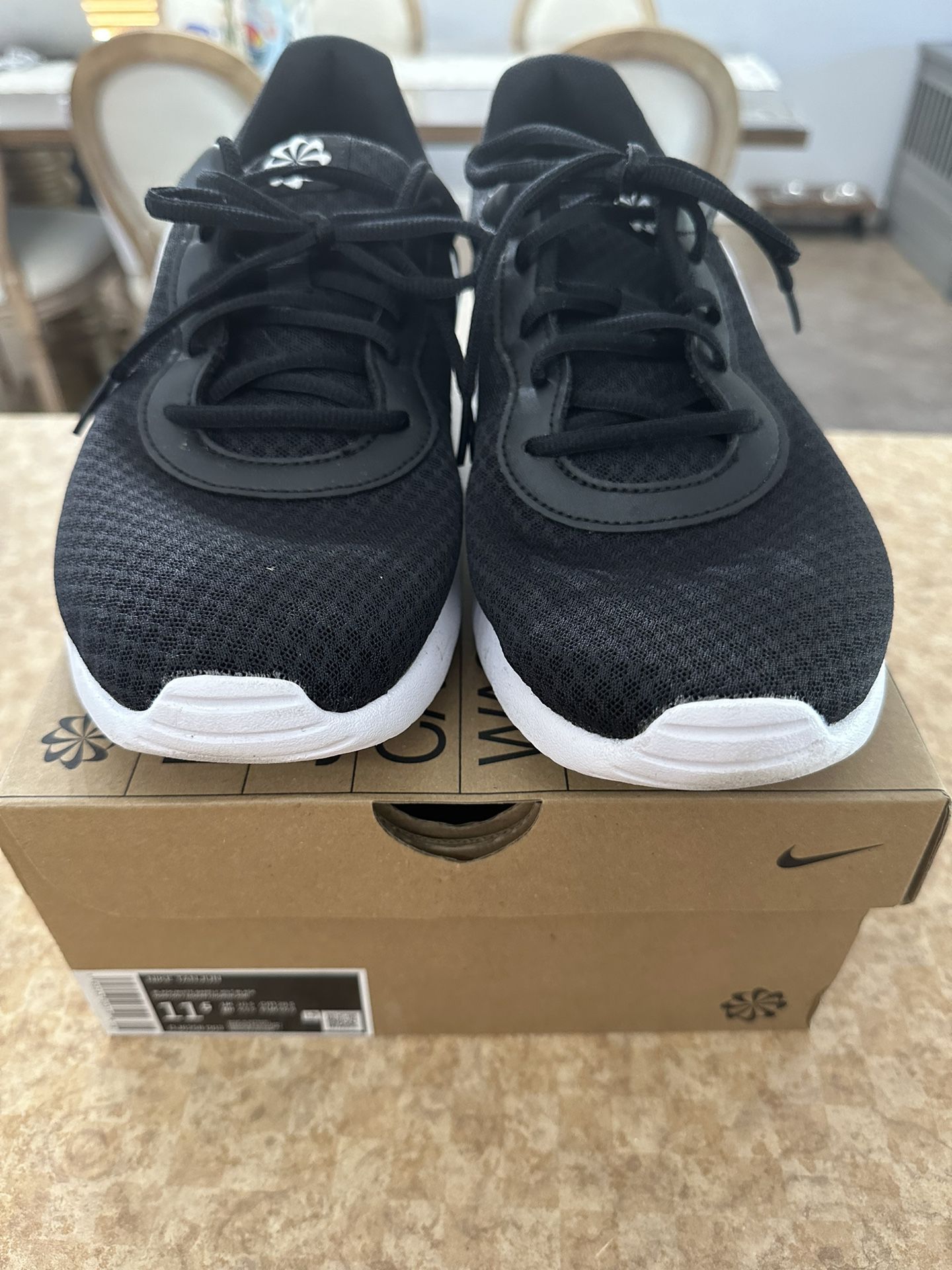 Nike Men’s Tanjun Size 11.5