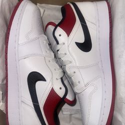 White Gym Red 1 Low Brand New Size 7Y $80