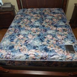 Queen Mattress And Box Spring 