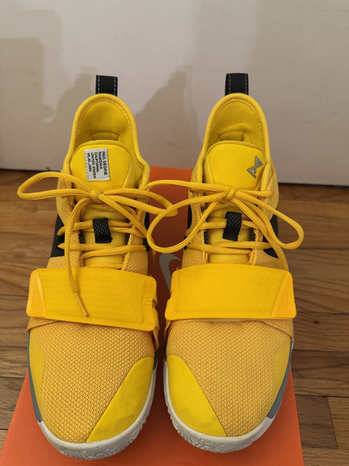 Men’s Size 11.5 - Nike ZOOM 93552 Olivia Yellow Sneakers Basketball Shoes