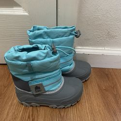 Kids Snow Boots Size 11 $15