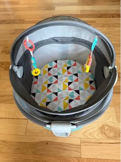 Fisher-Price On-the-Go Infant Dome Portable Bassinet and Play Space