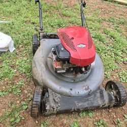 Briggs Straton Push Mower.. Large Heavy Duty!!
