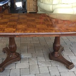 Drexel heritage Dining Table 