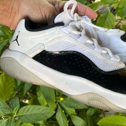 Tenis Jordan para hombre o joven size 6.5